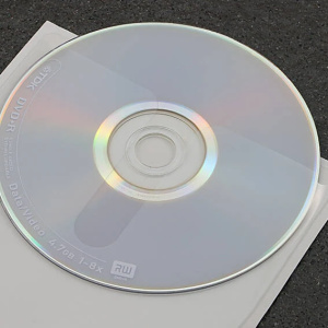 Iseliimuv kiletasku CD-plaadile