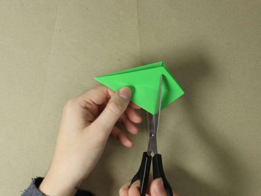 Origami kuusk: lihtne õpetus algajatele